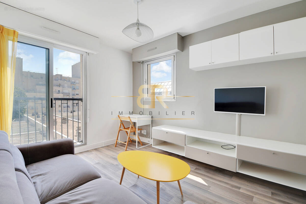 Appartement à PARIS-20E