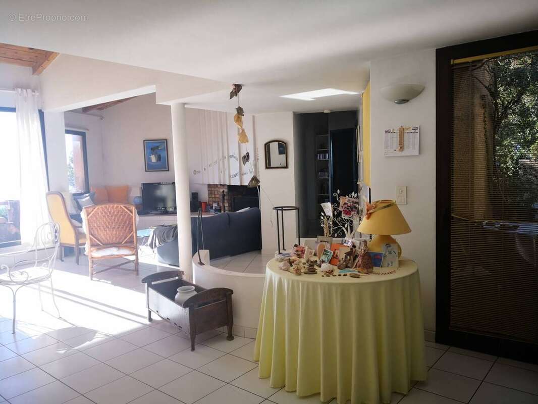 Maison à CARQUEIRANNE