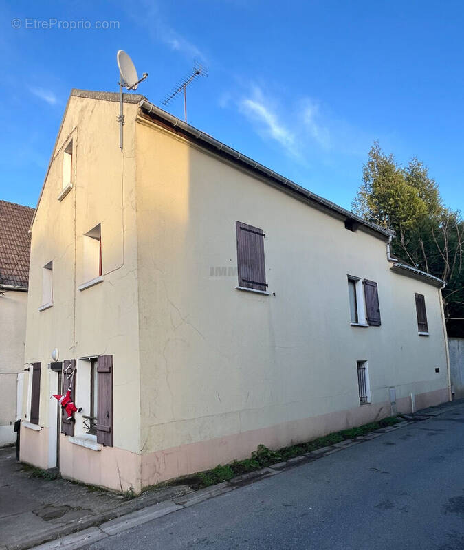 Maison à JOUARRE