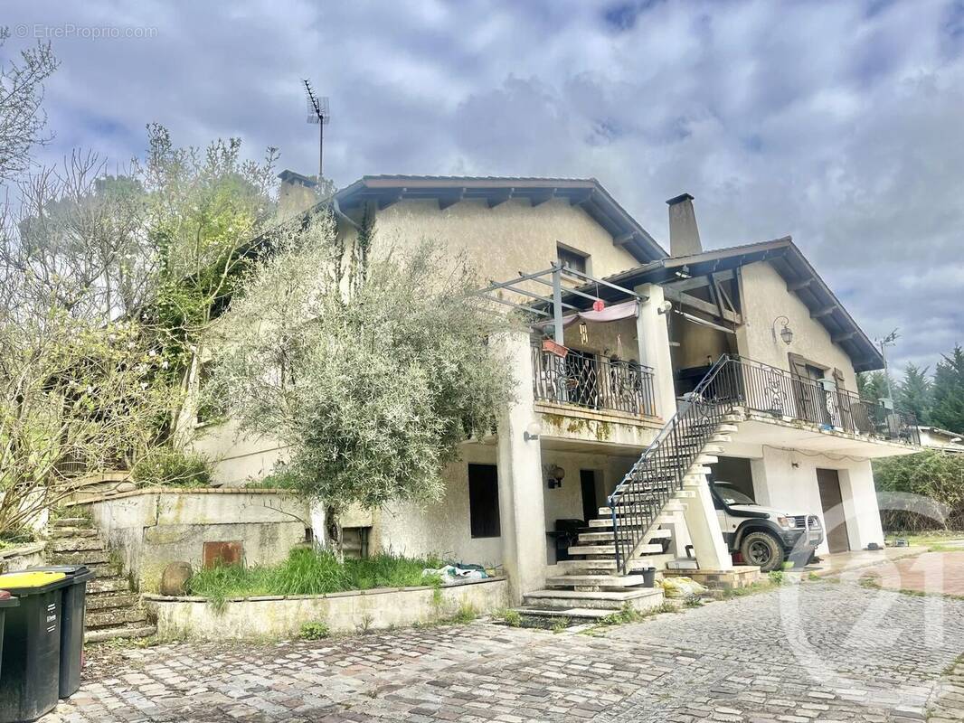 Maison à LE TOURNE