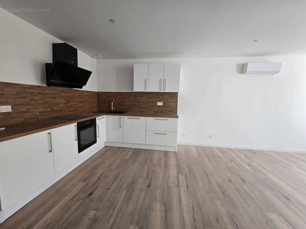 Appartement à LE LUC