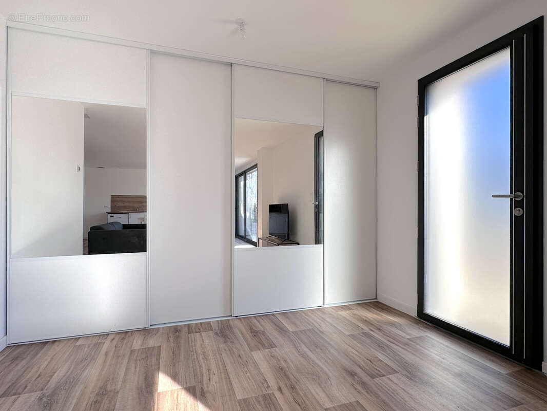 Appartement à MIGNALOUX-BEAUVOIR