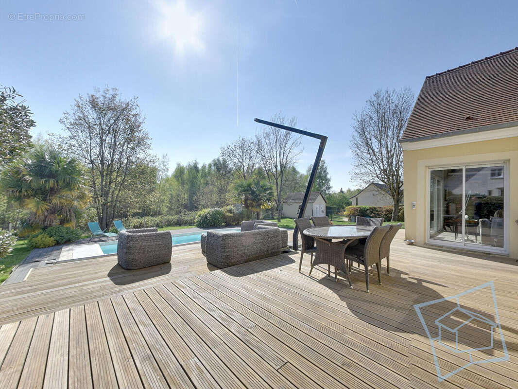 Maison à LIMOURS