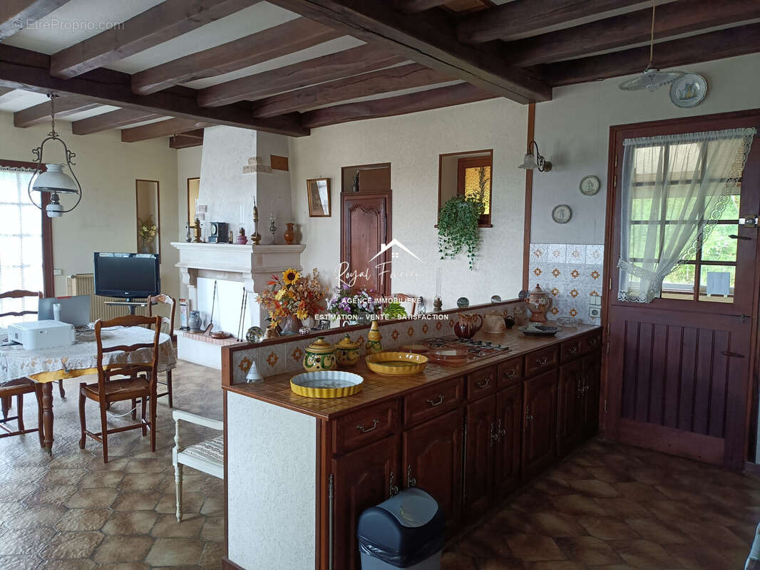 Maison à MARCILLY-SUR-VIENNE