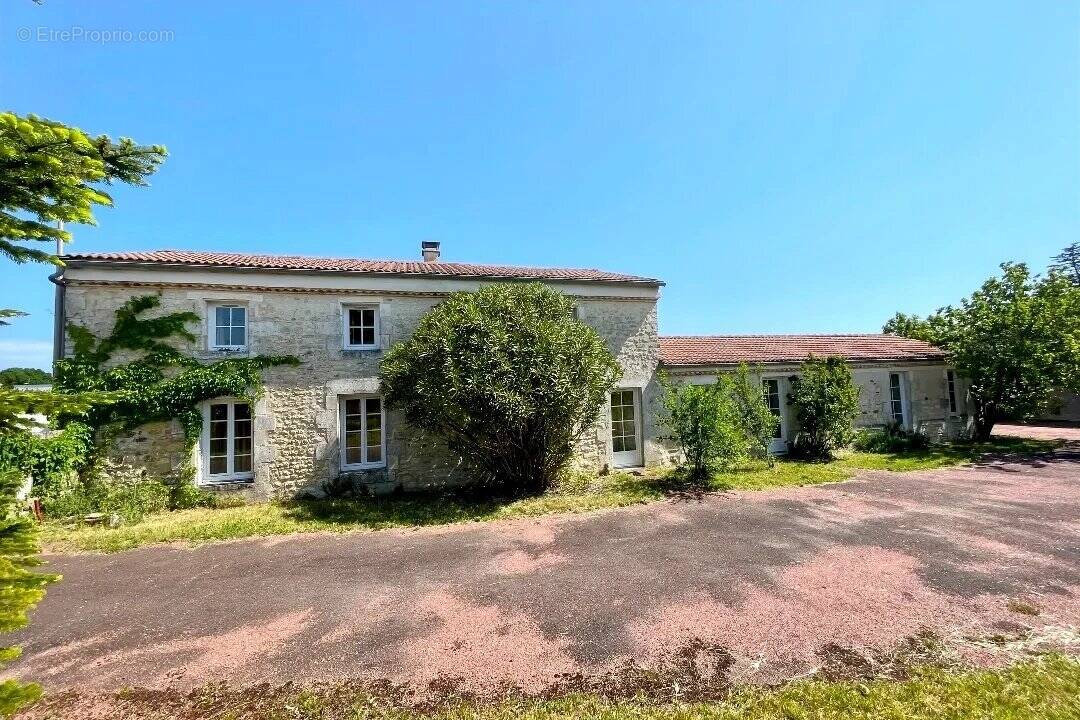 Maison à LA TREMBLADE