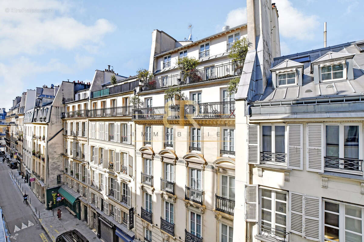 Appartement à PARIS-1E