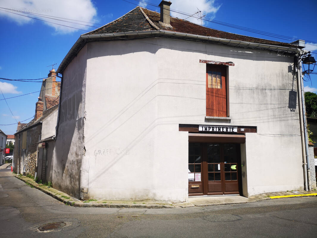 Commerce à LA FERTE-ALAIS