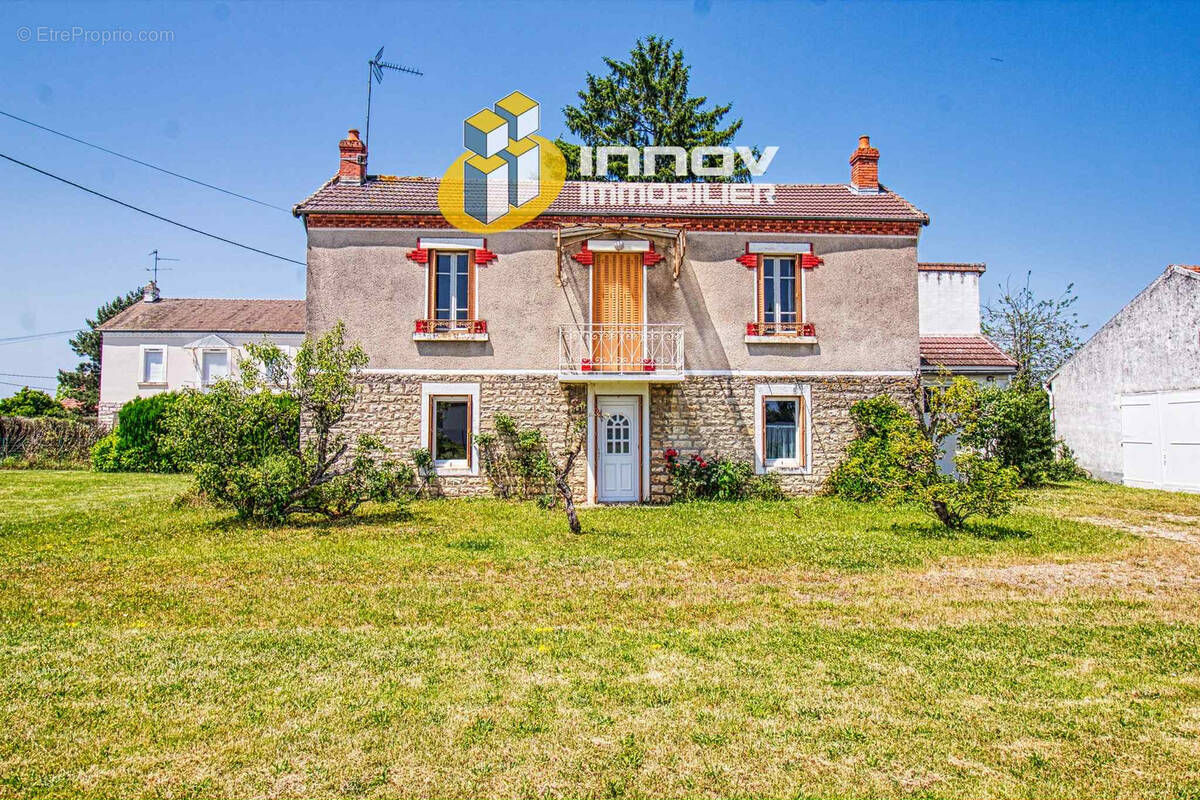 Maison à SAINT-MARCEL