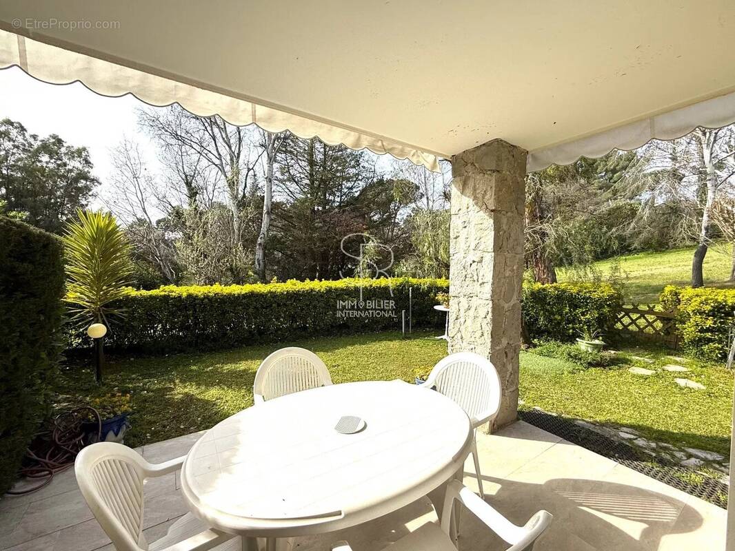 Appartement à VILLENEUVE-LOUBET