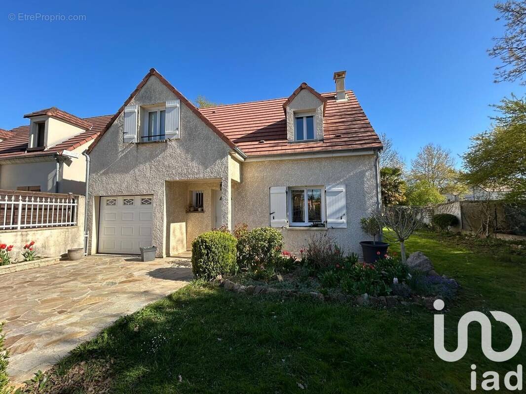 Photo 1 - Maison à VILLIERS-SUR-ORGE