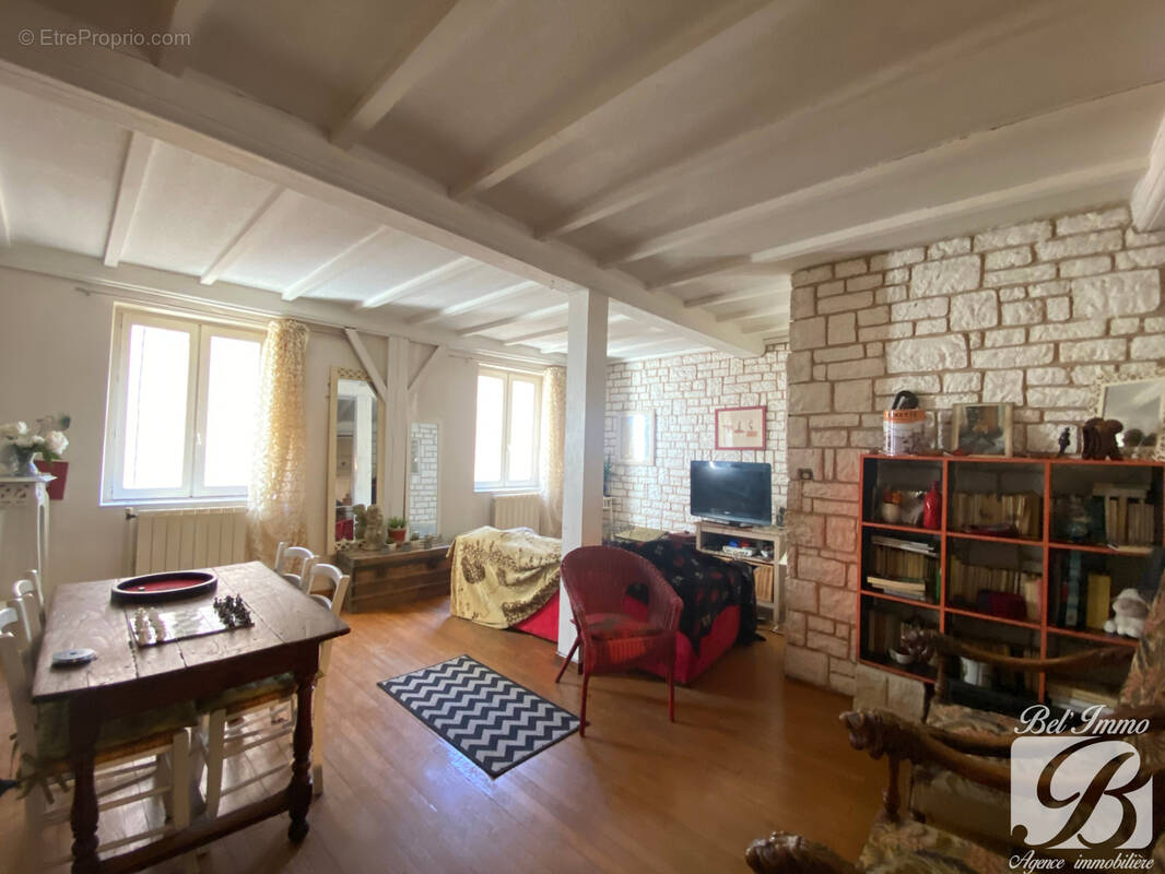 Maison à MONTLUEL