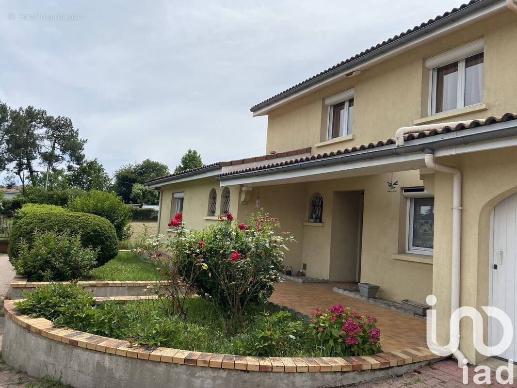 Photo 1 - Maison à ARTIGUES-PRES-BORDEAUX