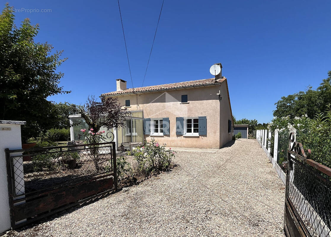 Maison à PINEUILH
