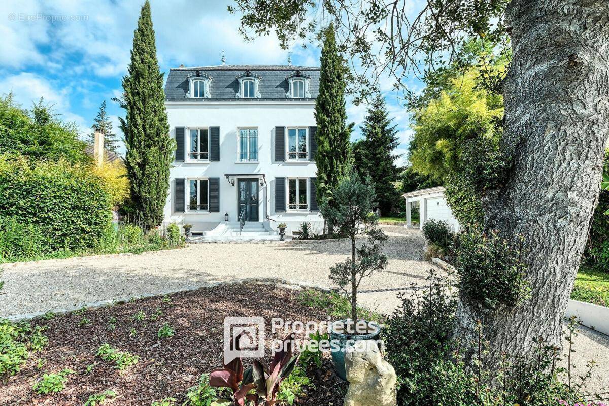 Maison à SAINT-CHERON