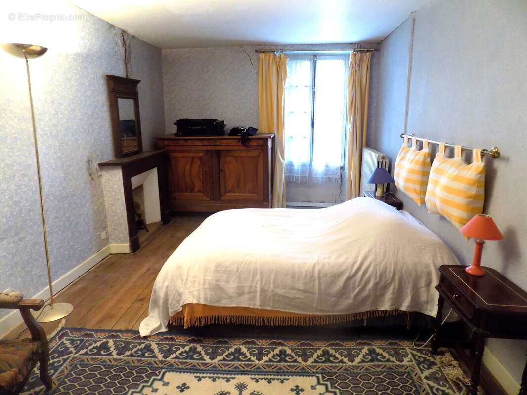 Maison à THEDIRAC