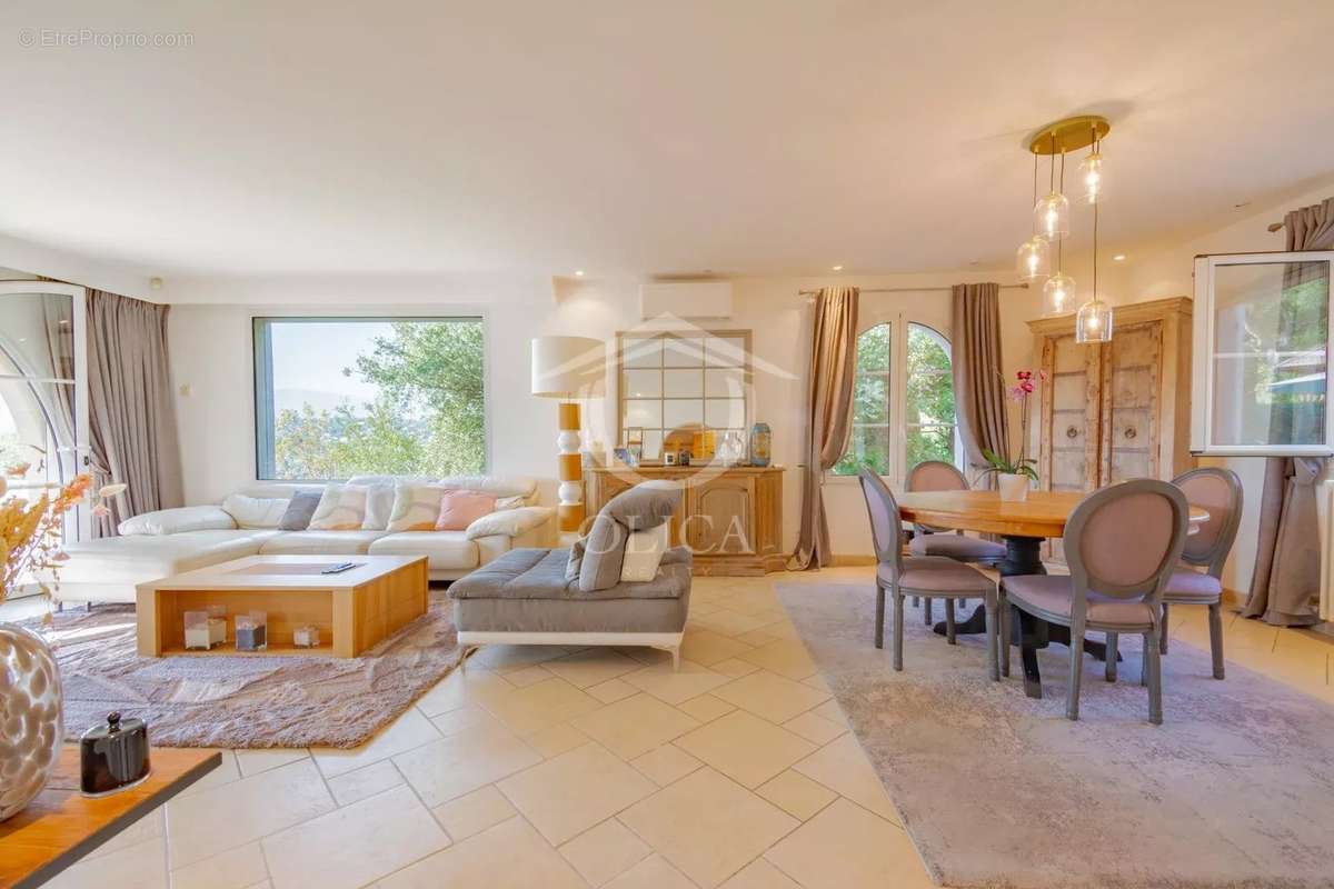 Maison à BIOT