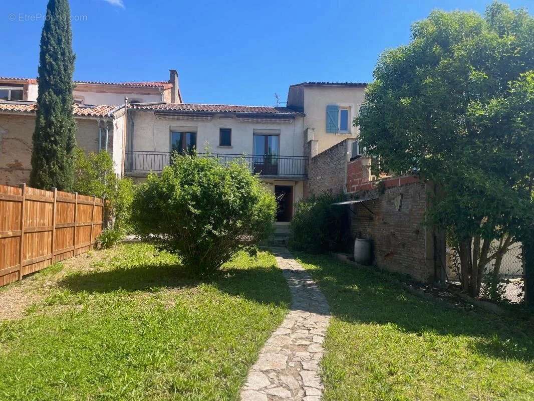 Maison à CASTELNAU-D&#039;ESTRETEFONDS