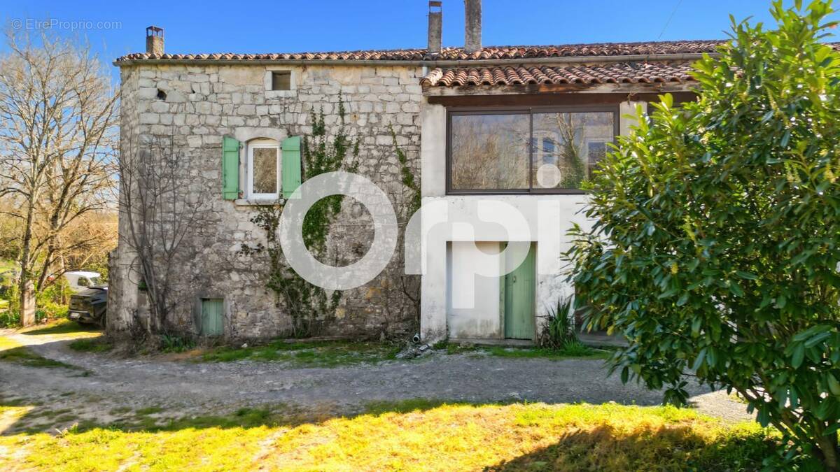 Maison à RUOMS