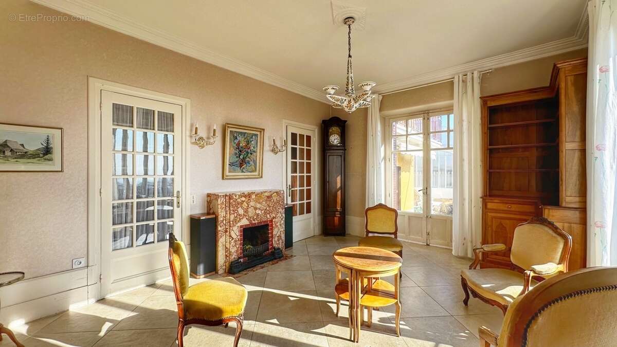 Maison à COUBLEVIE