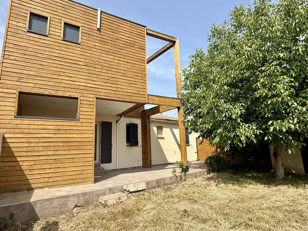 Maison à MEYREUIL