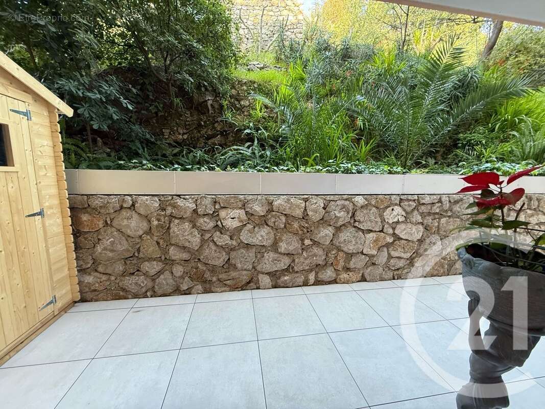 Appartement à ROQUEBRUNE-CAP-MARTIN