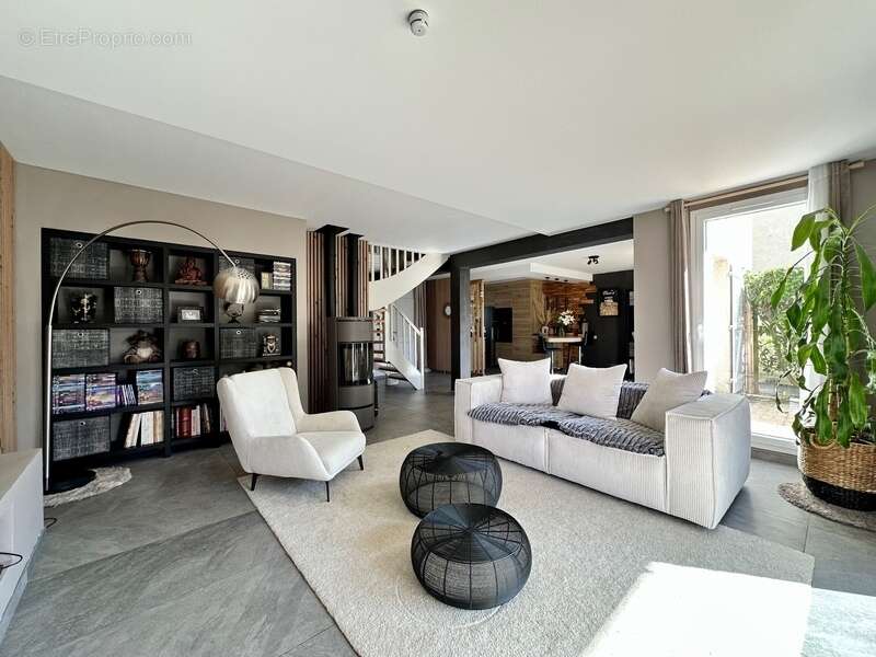 Maison à GIF-SUR-YVETTE