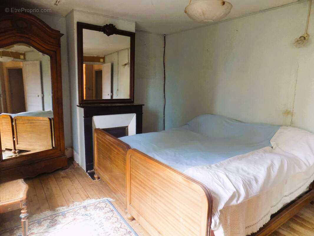 Maison à THEDIRAC