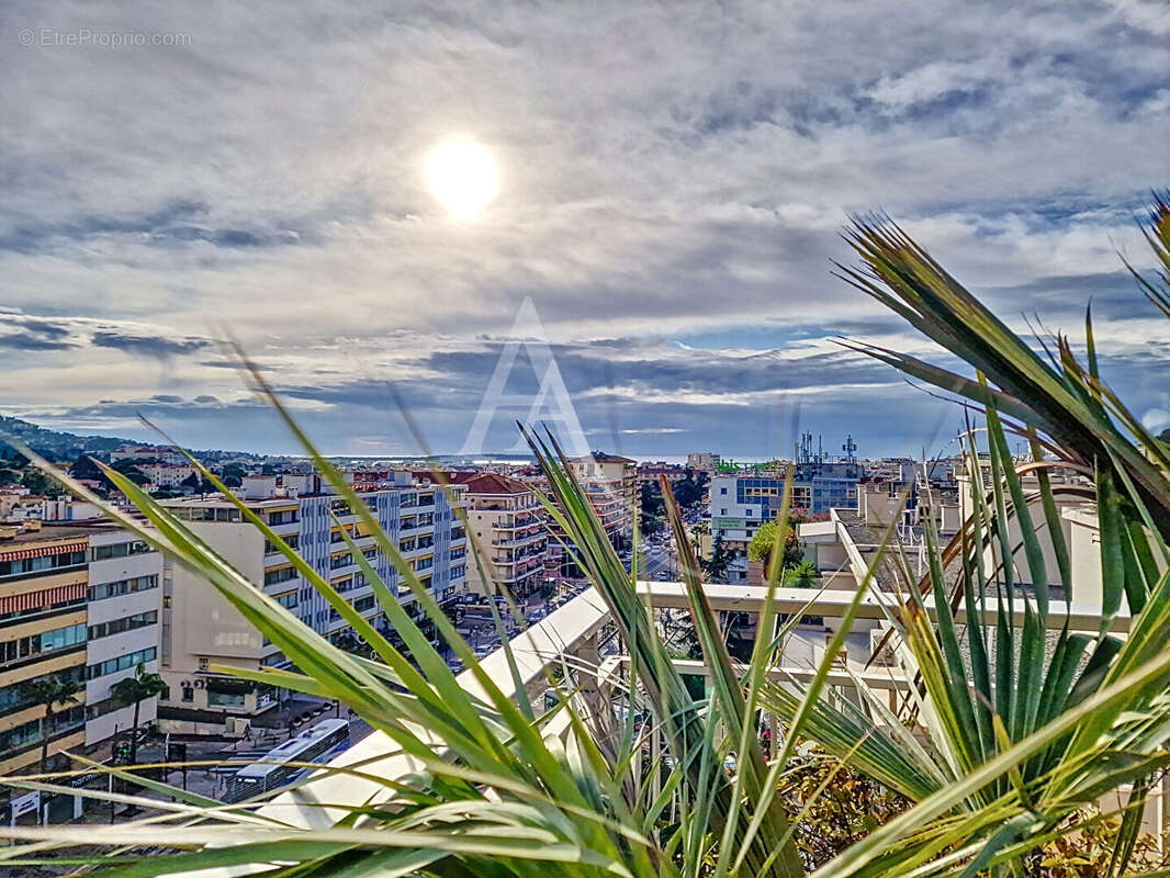 Appartement à LE CANNET