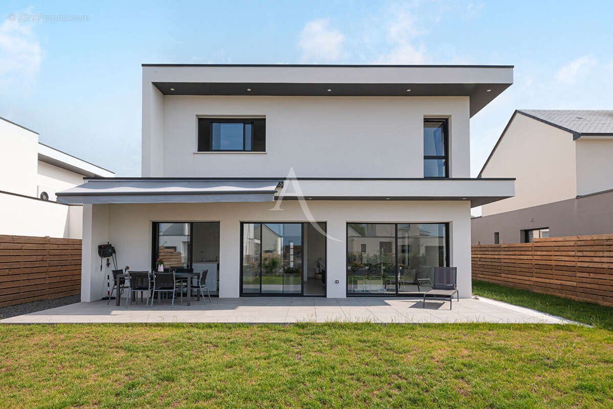 Maison à SAINT-SYLVAIN-D&#039;ANJOU