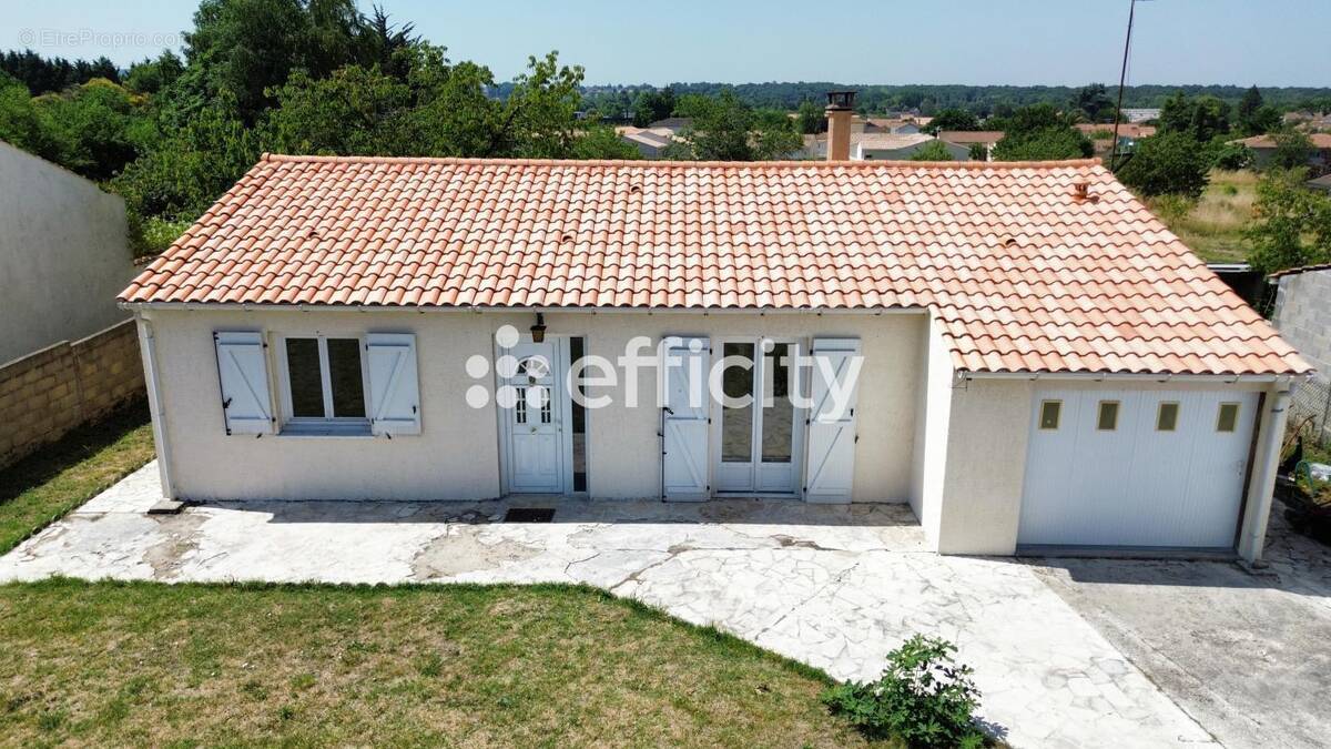 Maison à SAINT-YRIEIX-SUR-CHARENTE