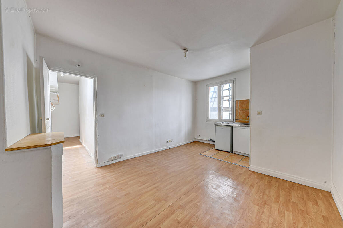 Appartement à PARIS-19E