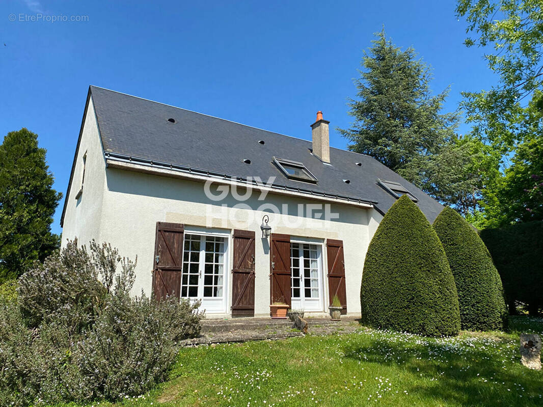 Maison à SAINT-CYR-SUR-LOIRE