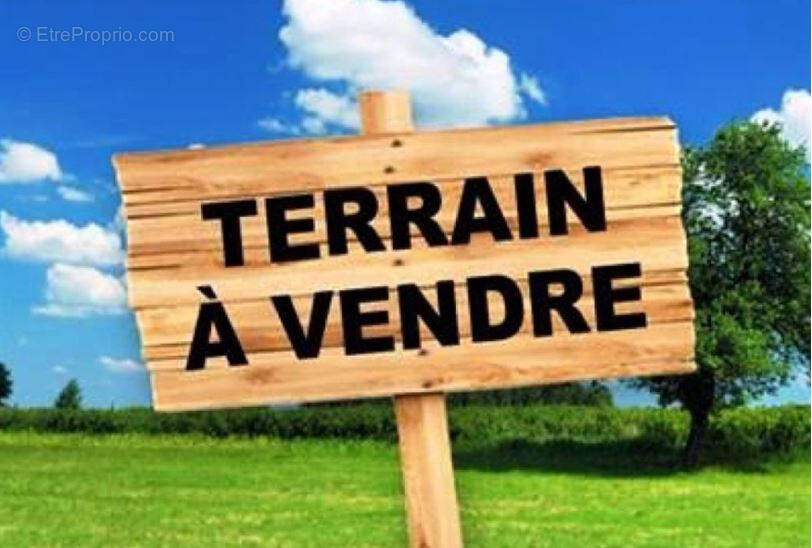 Terrain à REMIRE-MONTJOLY