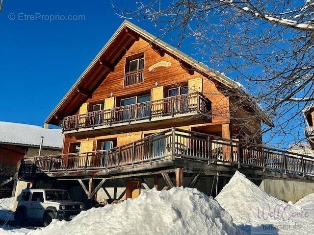 Maison à ALBIEZ-MONTROND