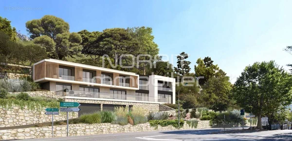 Maison à EZE