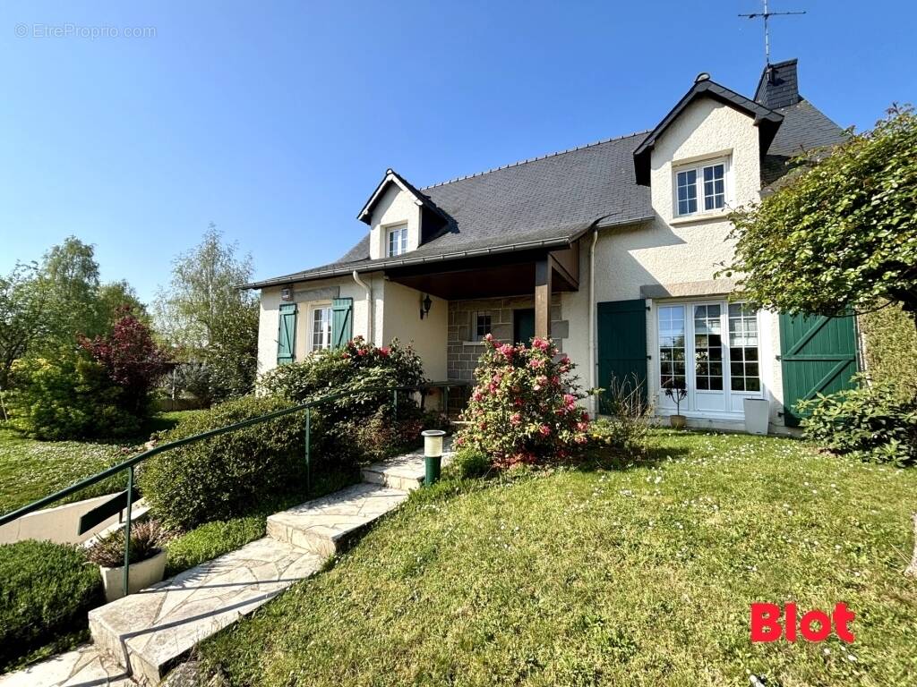 Maison à CHARTRES-DE-BRETAGNE