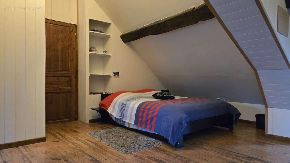 Maison à CONTRES