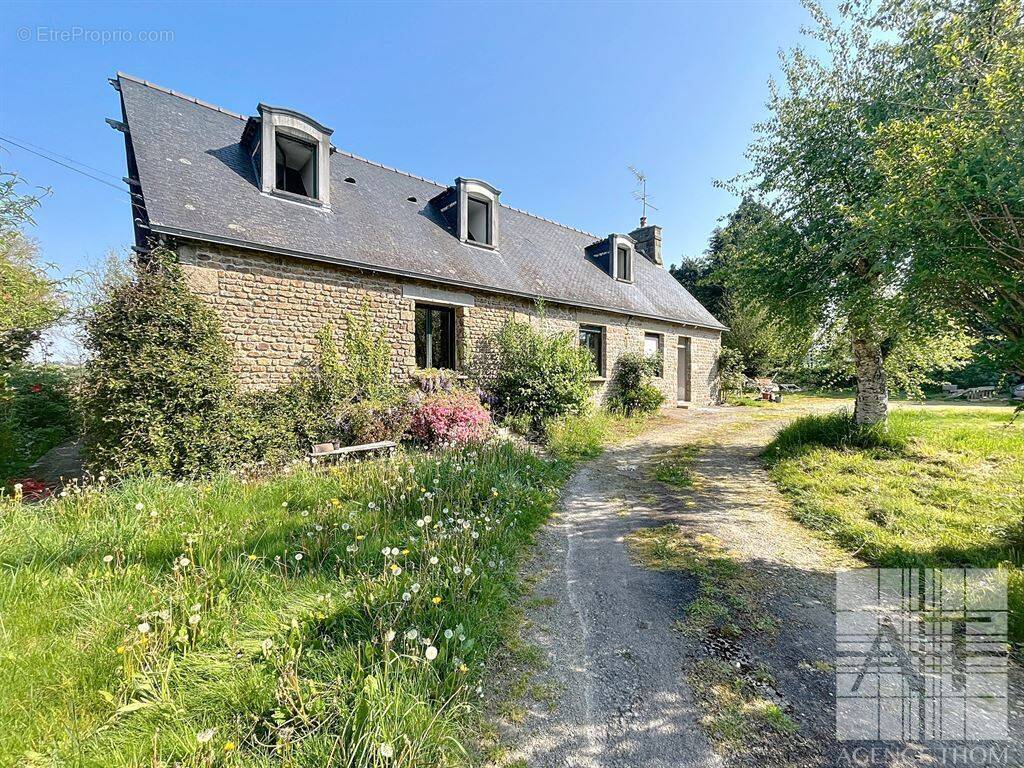 Maison à LANDIVY