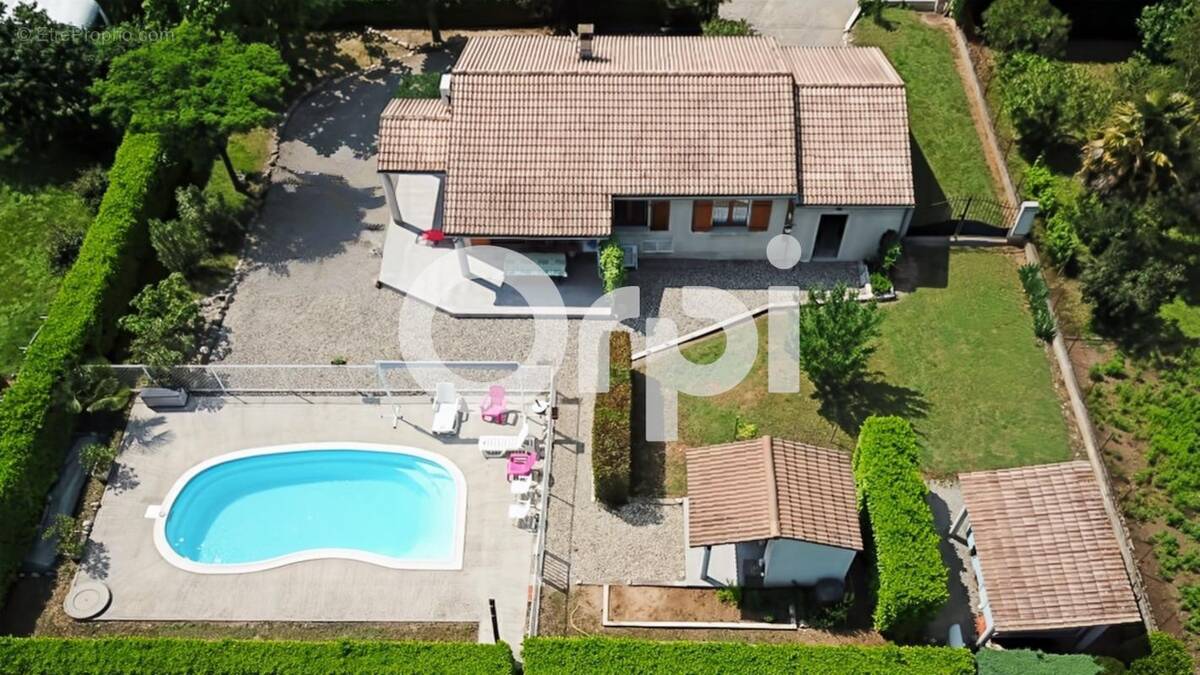 Maison à RUOMS
