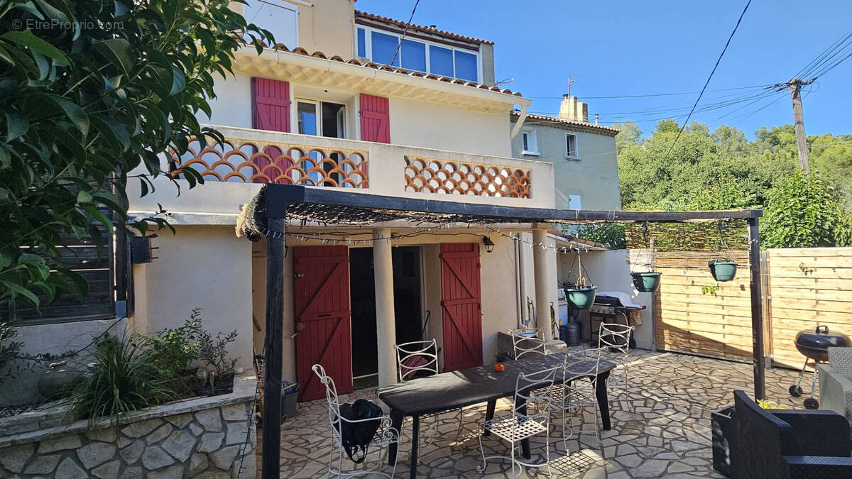 Maison à LA CADIERE-D&#039;AZUR