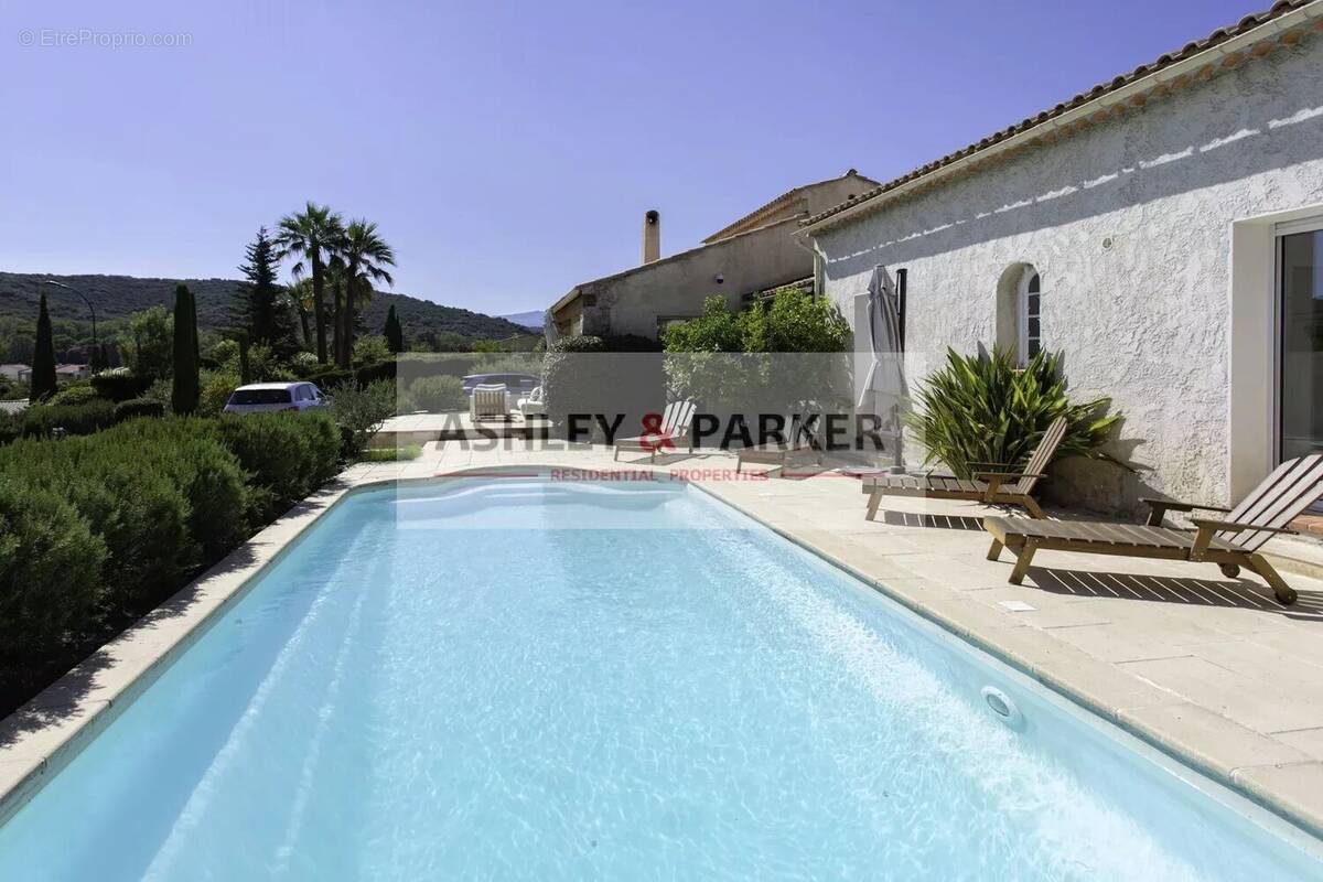 Maison à VILLENEUVE-LOUBET