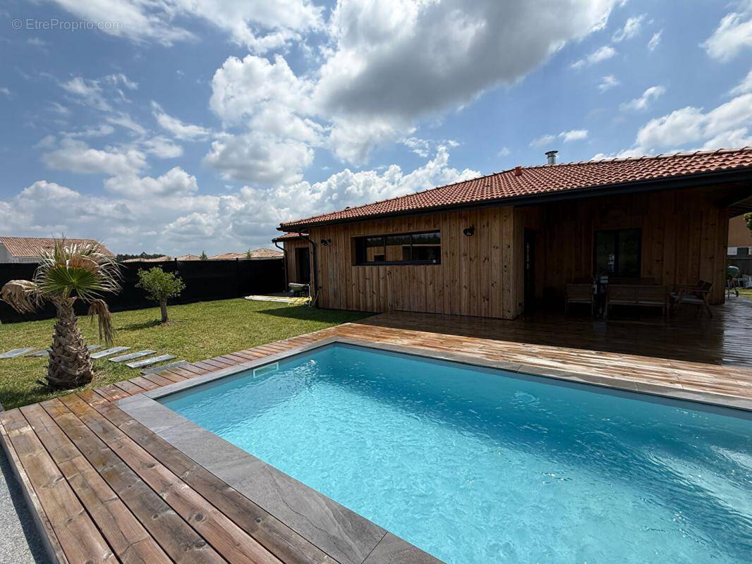 Maison à MIOS