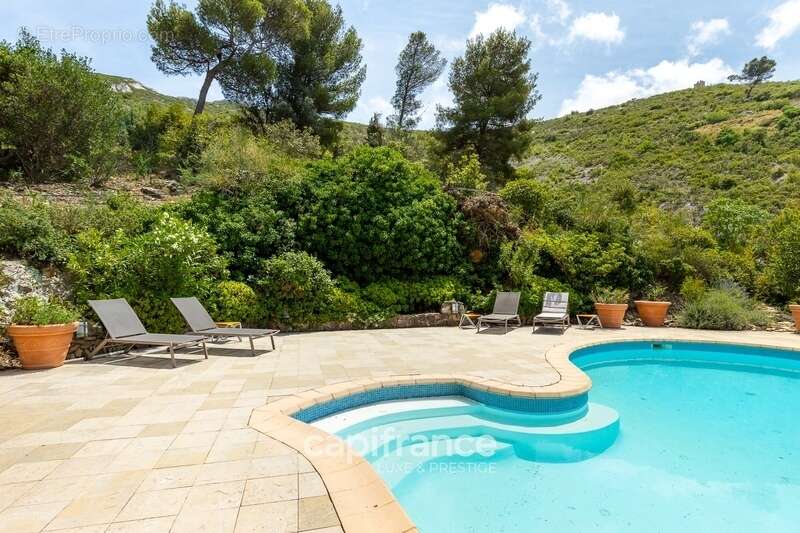 Maison à MARSEILLE-9E