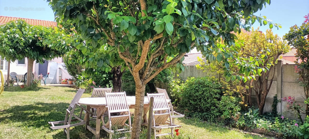 Maison à BOUIN