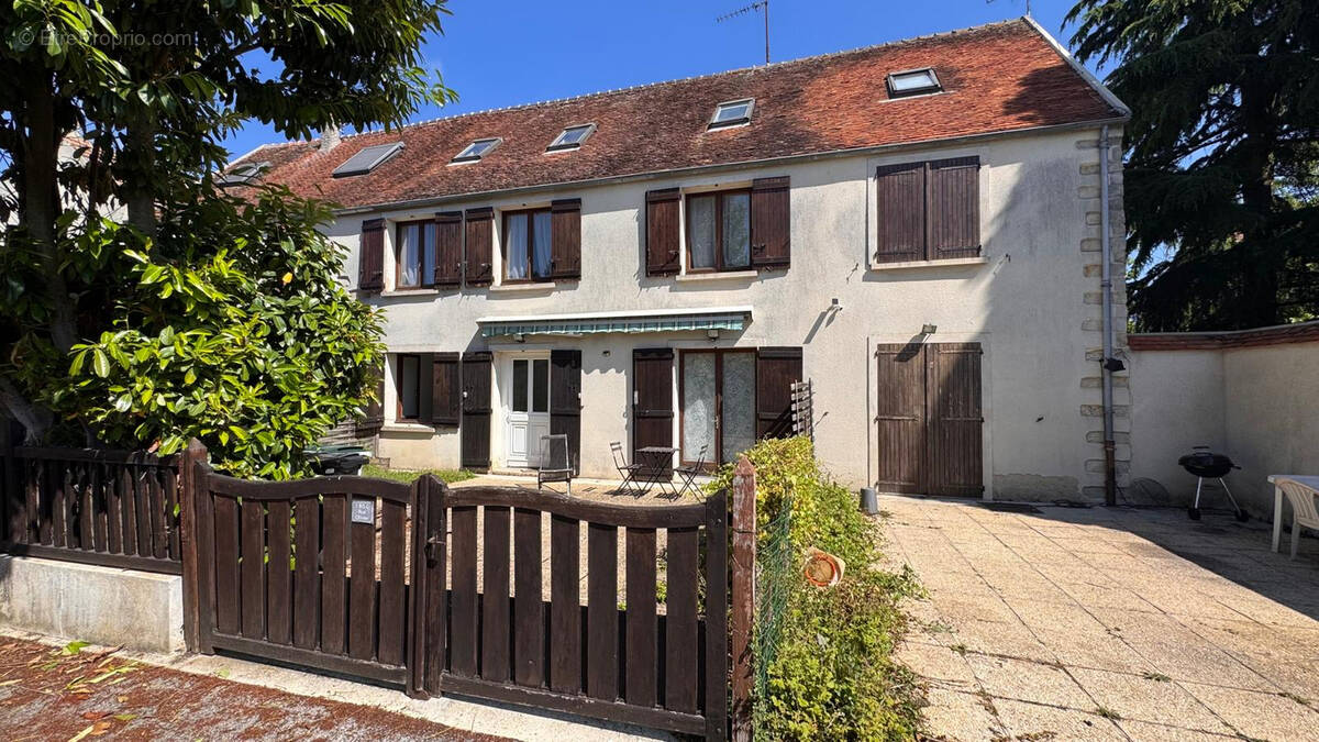 Maison à MARLES-EN-BRIE