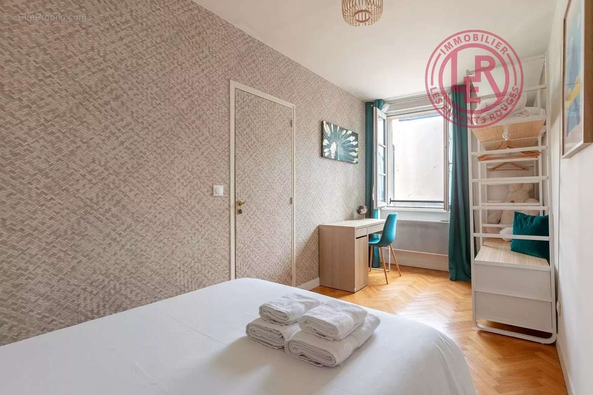 Appartement à PARIS-3E