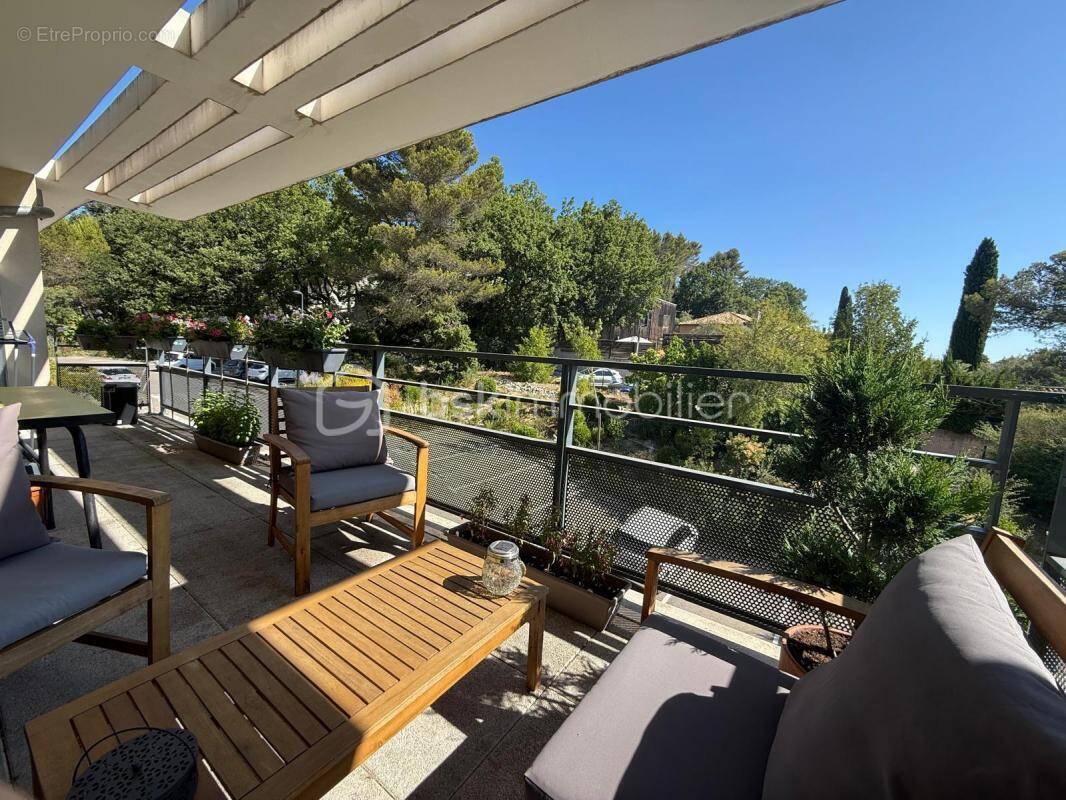 Appartement à VENELLES