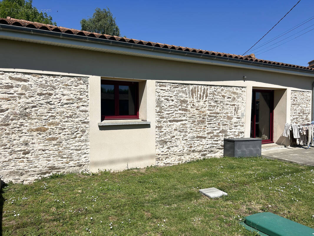Maison à LE LOROUX-BOTTEREAU