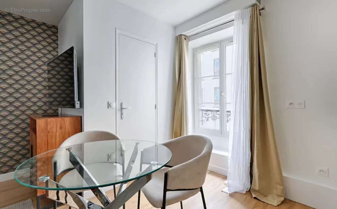 Appartement à PARIS-18E