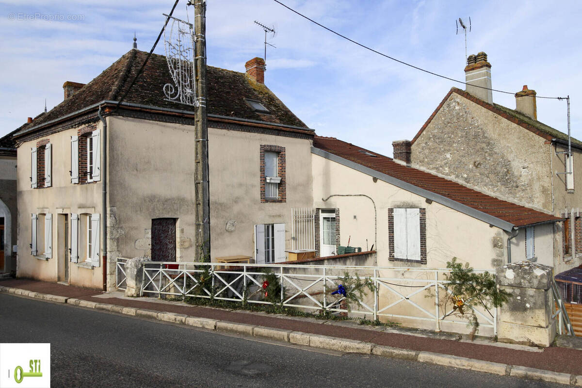 Photo 1 - Appartement à MONTBOUY